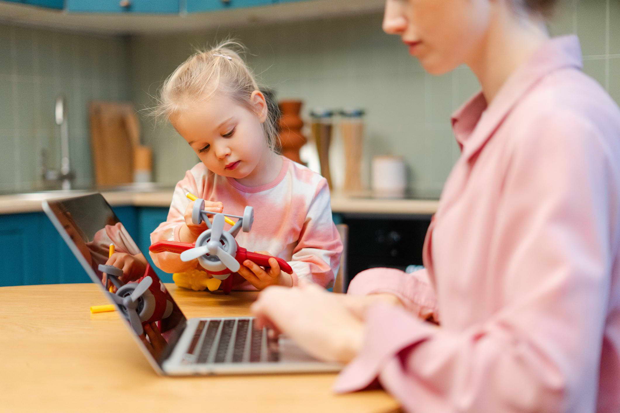 Тихая революция: как женщины в Беларуси поддерживают экономику